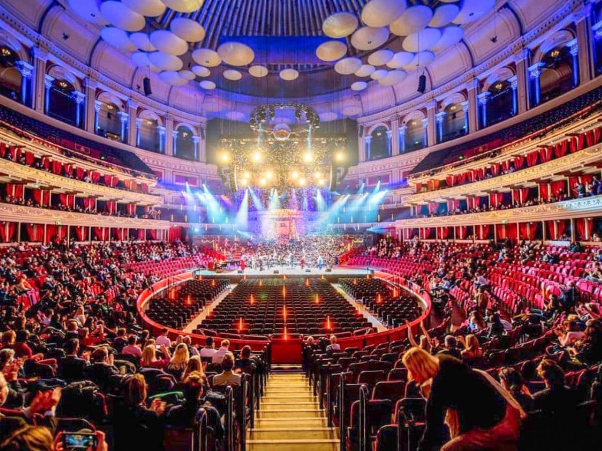 LONDRA'DA MÜZİK VE SANAT